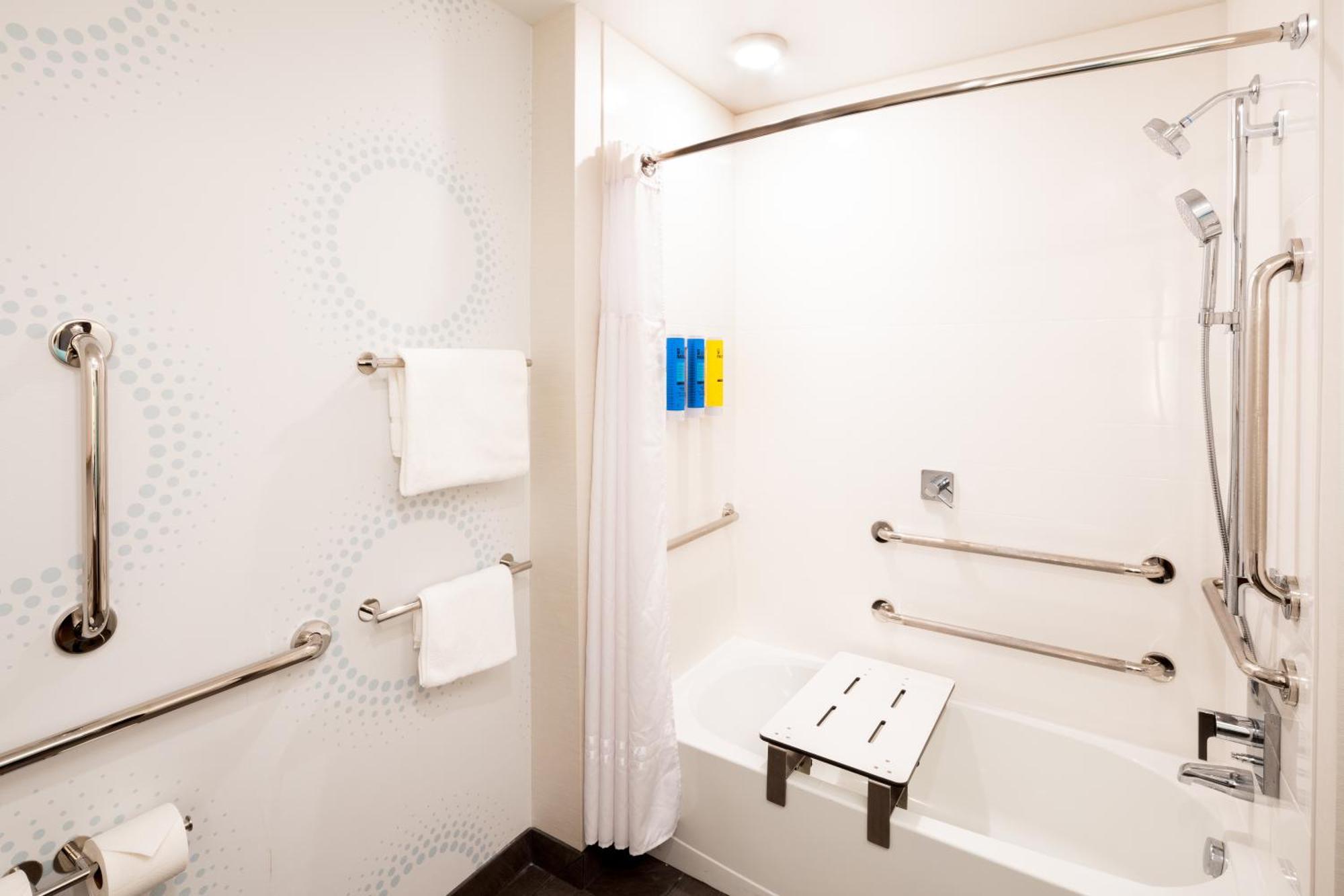 Tru By Hilton Yakima Airport Hotell Exteriör bild