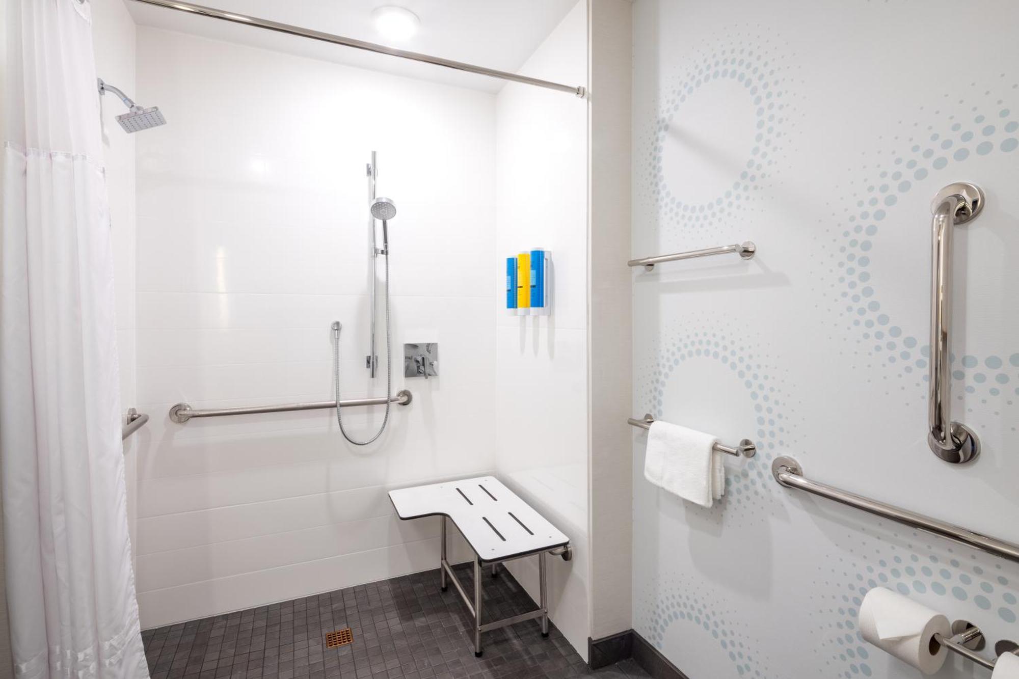 Tru By Hilton Yakima Airport Hotell Exteriör bild