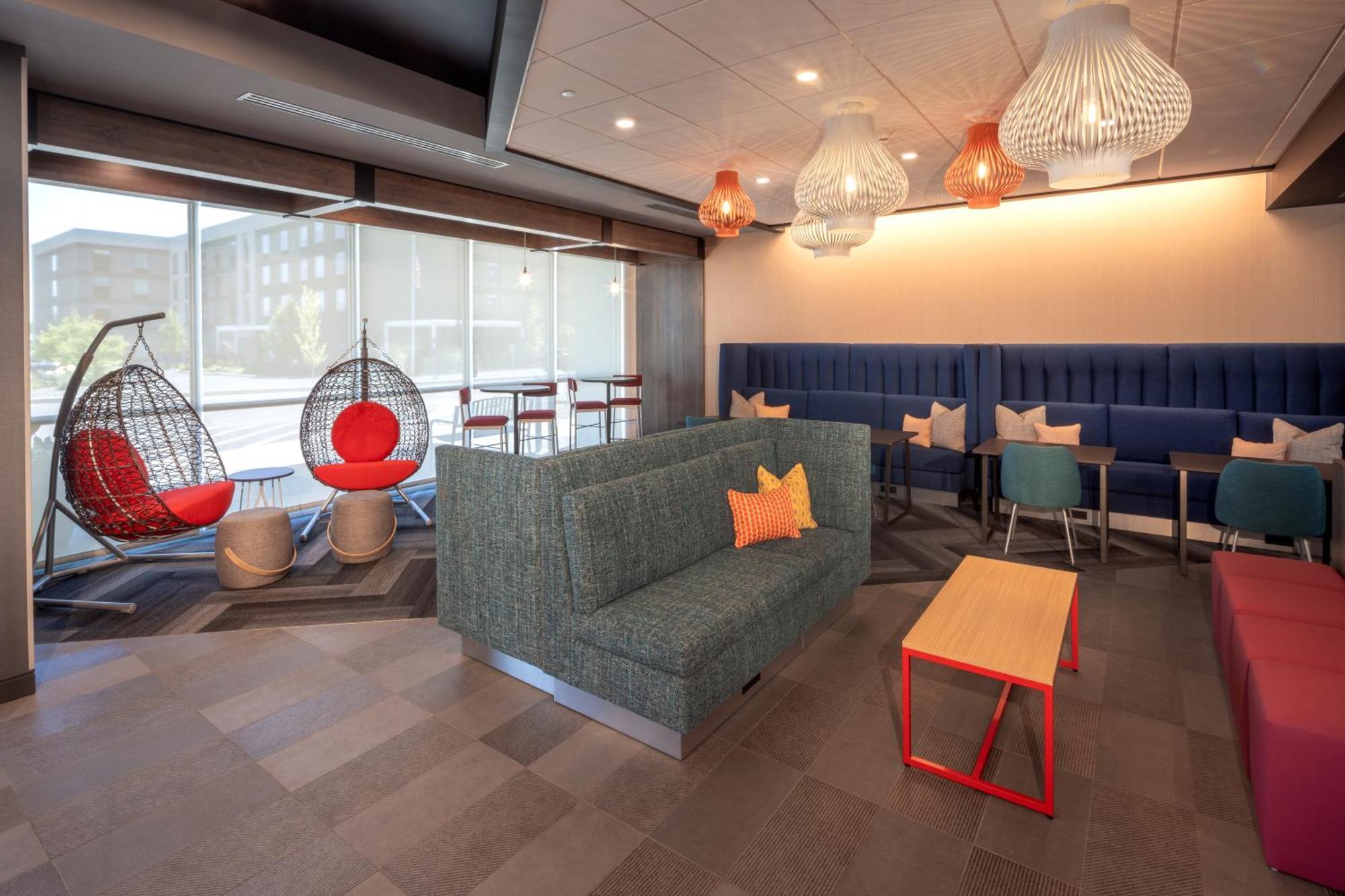 Tru By Hilton Yakima Airport Hotell Exteriör bild